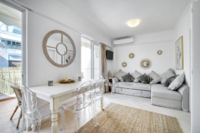 The Mirror Apartment with Large Sunny Balcony